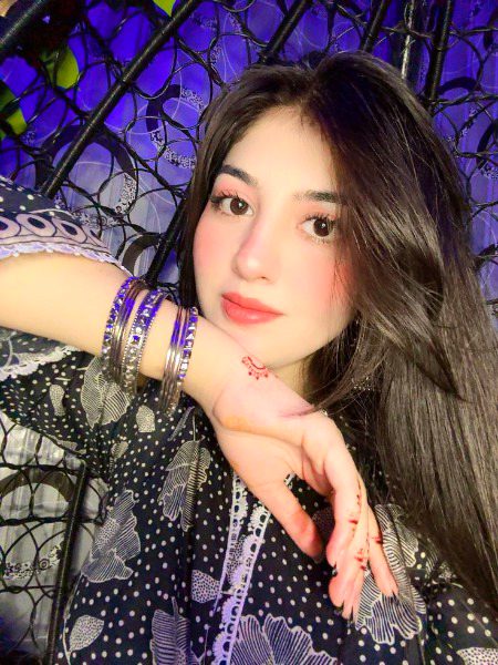 Beautiful People image