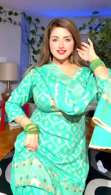 Beautiful People image