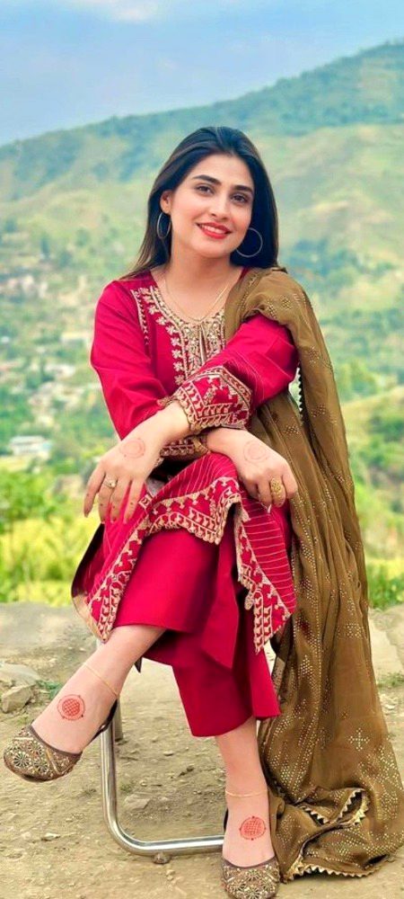 Beautiful People image