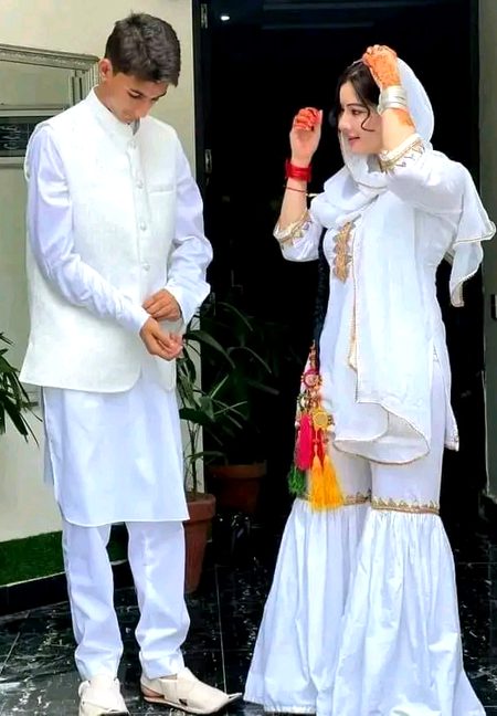 Beautiful People image